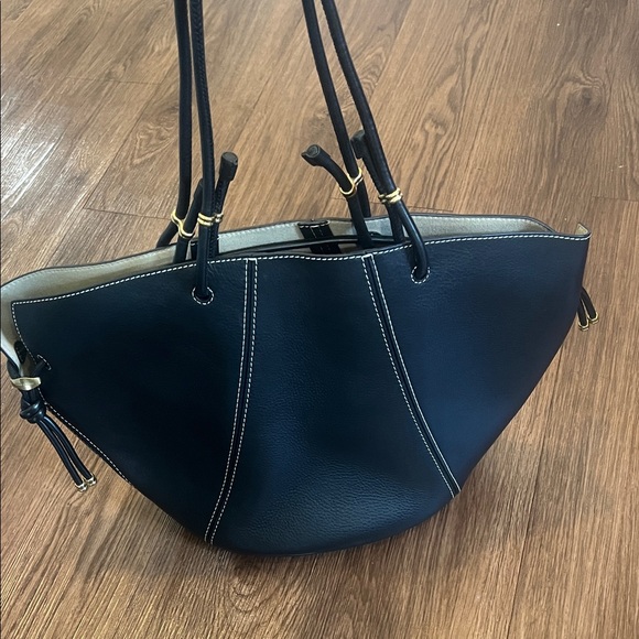 Tory Burch Spaghetti Leather Tote - Picture 3 of 16